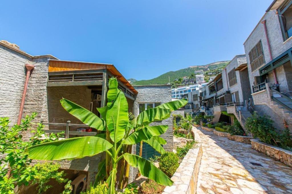 Vila Rina At Aquamarine Residence Влёра Экстерьер фото